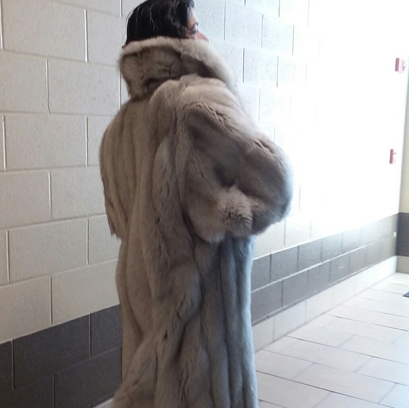 Silver Fox Vintage fur coat - Picture 3 of 4